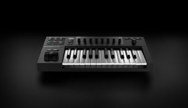 Komplete Kontrol A25